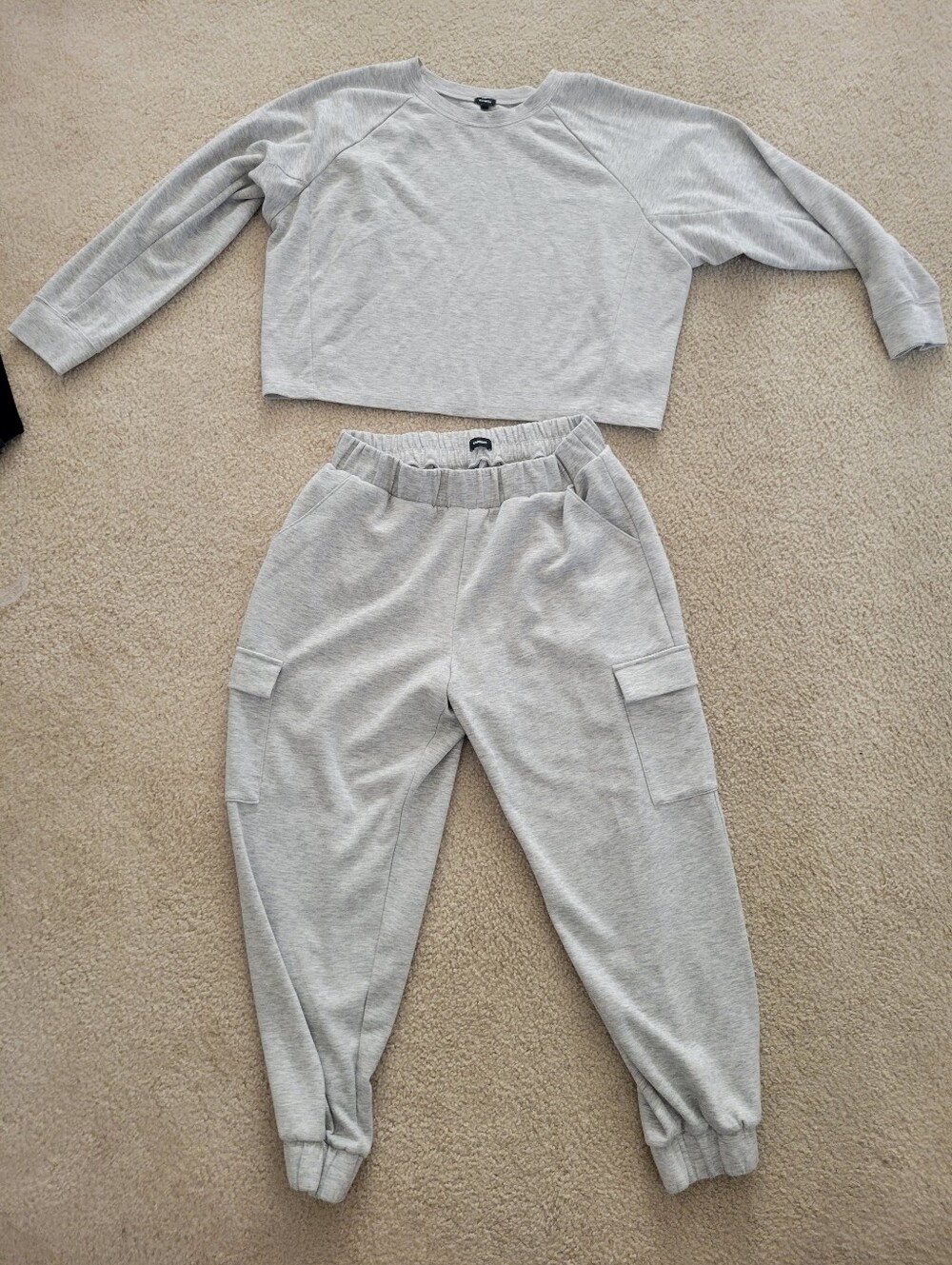 Express Gray Cozy Sweatset Size Large Cropped Pullover & Cargo Sweatpants Set